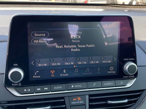 Used 2025 Nissan Altima 2.5 SV image 19