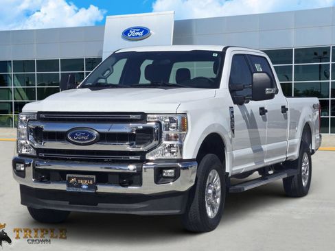 Certified 2022 Ford F250 XLT w/ XLT Value Package image 2