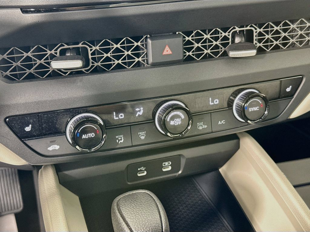 Used 2025 Honda Accord SE image 19