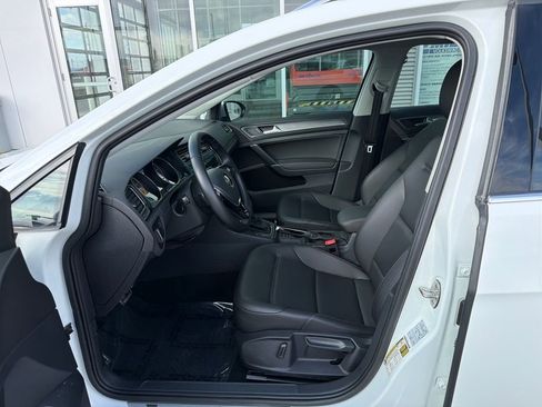 Used 2019 Volkswagen Golf Alltrack SE image 9