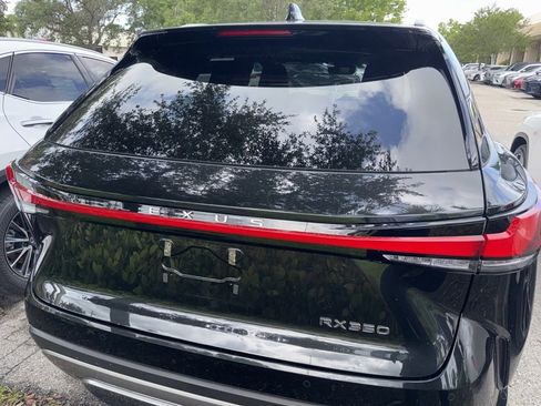 Used 2025 Lexus RX 350 Premium w/ Accessory Package (Z1) FWD image 5
