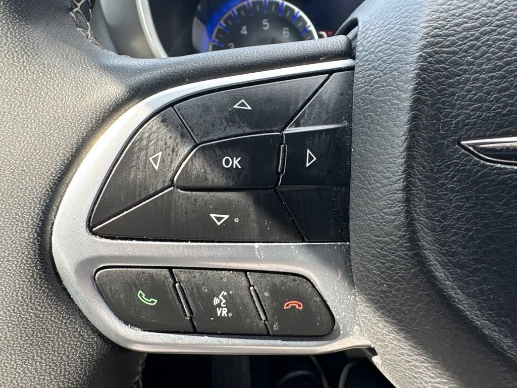 Used 2026 Chrysler Pacifica Select FWD image 28