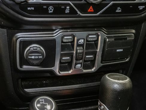 Used 2020 Jeep Gladiator Sport AWD/4WD image 21
