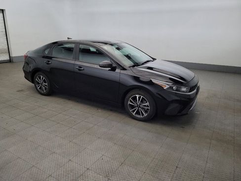 Used 2023 Kia Forte LXS w/ LXS Technology Package FWD image 11
