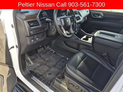 Used 2024 Chevrolet Suburban Premier RWD image 23