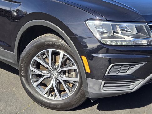 Used 2019 Volkswagen Tiguan SE w/ Panoramic Sunroof Package image 9