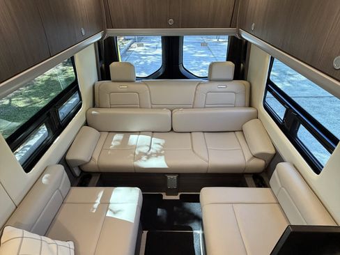 Used 2020 Mercedes-Benz Sprinter 3500 image 24