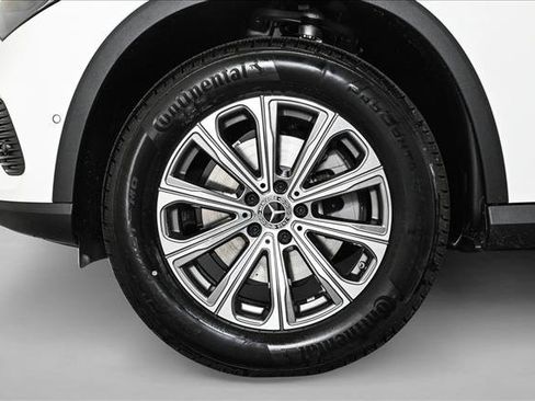 Used 2026 Mercedes-Benz GLC 300 4MATIC image 24
