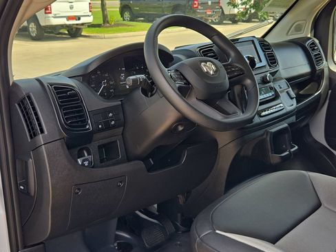 Used 2026 RAM ProMaster 2500 w/ Convenience Group FWD image 10