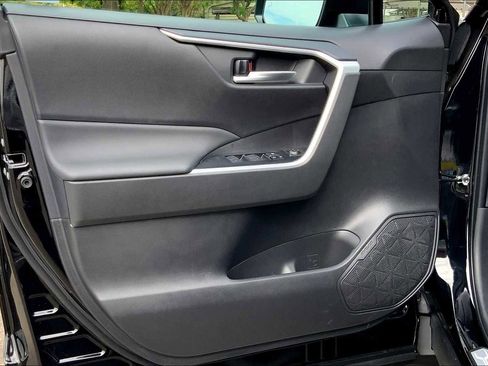 New 2025 Toyota RAV4 XLE image 10