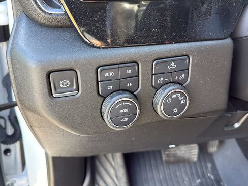 Used 2023 Chevrolet Silverado 1500 LT AWD/4WD image 25