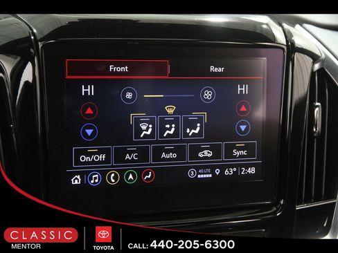 Used 2022 Chevrolet Traverse Premier w/ Redline Edition image 13