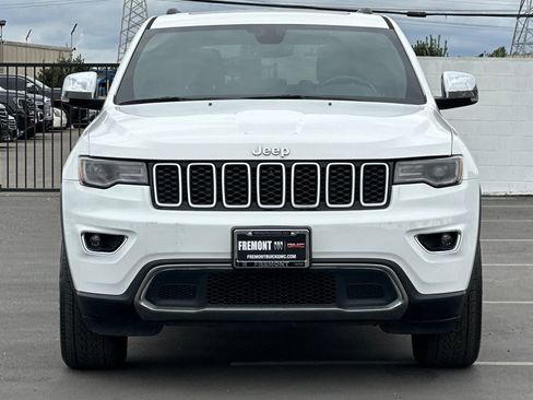Used 2022 Jeep Grand Cherokee Limited w/ Trailer Tow Group IV image 9