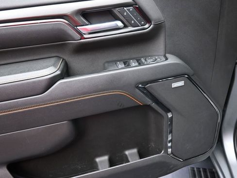 Used 2024 GMC Sierra 2500 AT4 w/ AT4 Premium Plus Package image 11