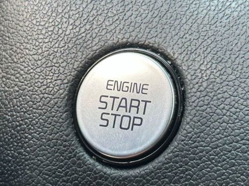 Used 2022 Kia Sorento S FWD image 14