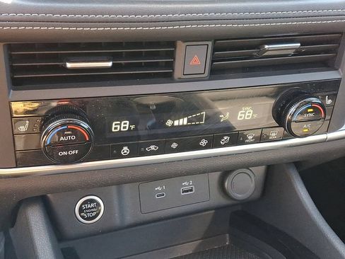 Certified 2023 Nissan Rogue SV w/ SV Premium B Package AWD/4WD image 16