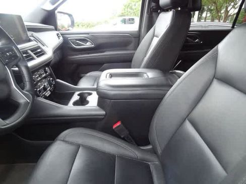 Used 2024 Chevrolet Suburban Z71 w/ Z71 Off-Road Package AWD/4WD image 9