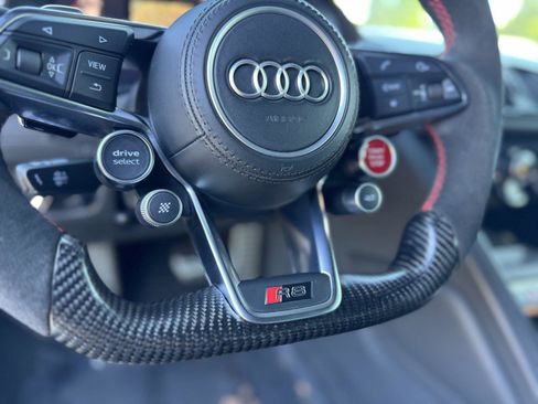 Used 2022 Audi R8 V10 w/ Premium Package RWD image 35