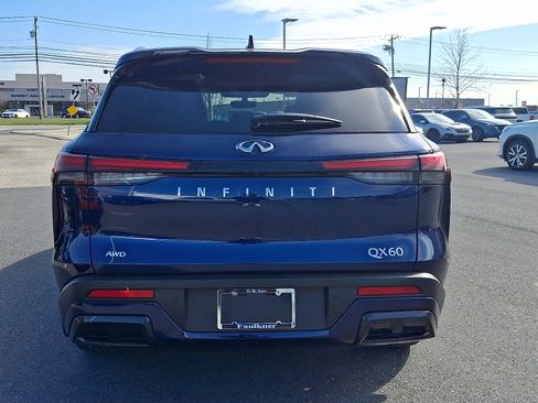 Certified 2025 INFINITI QX60 Luxe AWD/4WD image 11