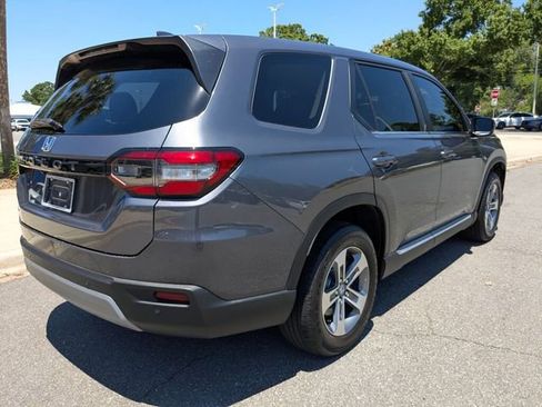Certified 2025 Honda Pilot EX-L image 8
