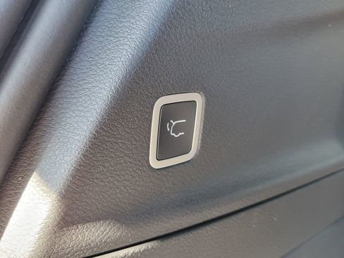 New 2026 Chrysler Pacifica Pinnacle image 23