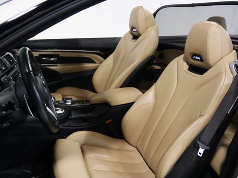 Used 2018 BMW M4 Convertible image 42