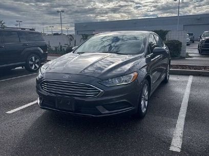Used 2017 Ford Fusion SE