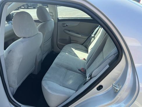 Used 2013 Toyota Corolla LE FWD image 4