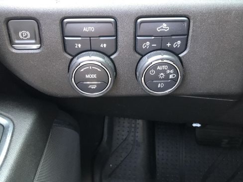 Certified 2023 Chevrolet Silverado 1500 RST w/ Protection Package AWD/4WD image 14