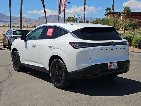 Certified 2025 Nissan Murano SV FWD image 9