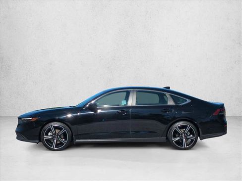 Used 2023 Honda Accord Sport image 9