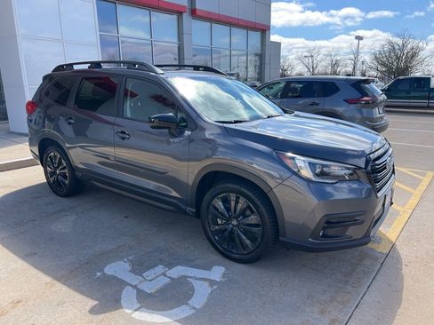 Used 2022 Subaru Ascent Onyx Edition image 1
