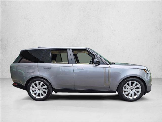 Used 2023 Land Rover Range Rover SE AWD/4WD image 4