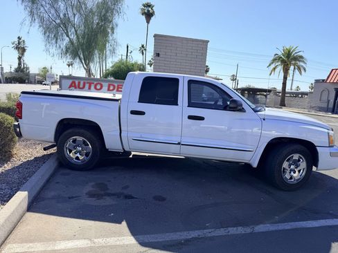 Used 2005 Dodge Dakota Laramie w/ Trailer Tow Group RWD image 8