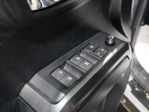 Used 2021 Toyota Tacoma TRD Off-Road image 13