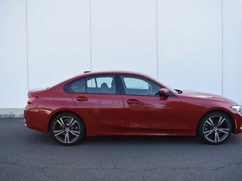 Used 2023 BMW 330i xDrive Sedan w/ Premium Package AWD/4WD image 4