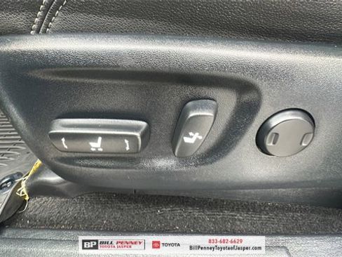 Used 2019 Toyota 4Runner SR5 Premium image 16