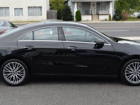 Used 2021 Mercedes-Benz CLA 250 4MATIC w/ Premium Package image 9