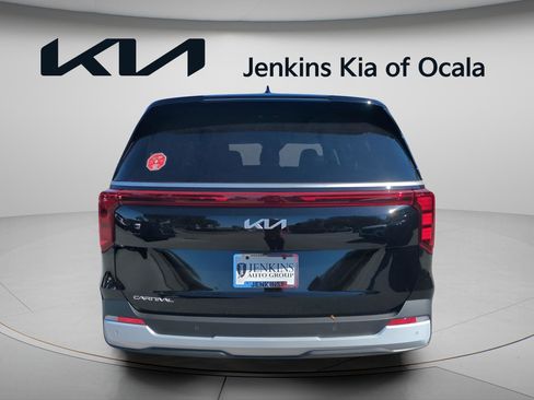 New 2026 Kia Carnival FWD image 4