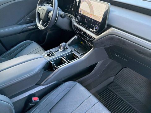 Certified 2025 Lexus TX 500h AWD image 20