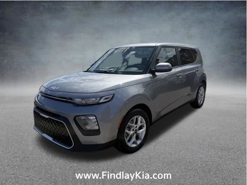 Certified 2022 Kia Soul LX w/ Technology Package FWD image 2