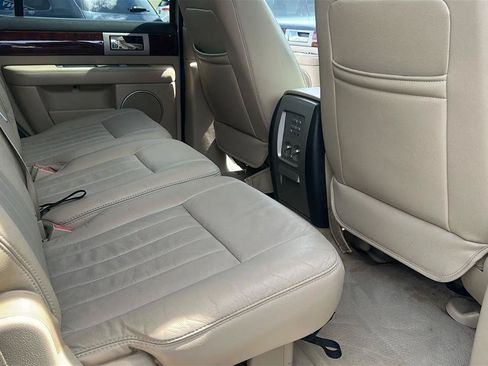 Used 2005 Lincoln Navigator Luxury AWD/4WD image 31