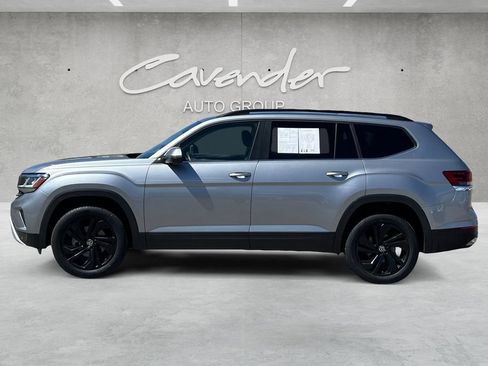 Used 2022 Volkswagen Atlas SE w/ Panoramic Sunroof Package image 13