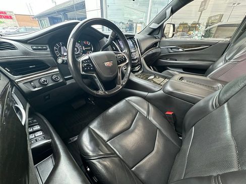 Used 2020 Cadillac Escalade Platinum image 15