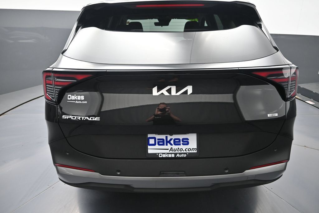Certified 2026 Kia Sportage LX FWD image 31