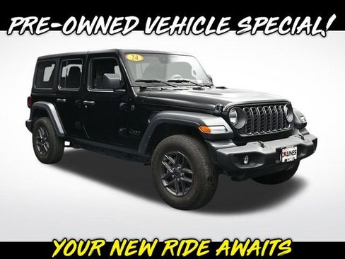 Used 2024 Jeep Wrangler Sport S image 1