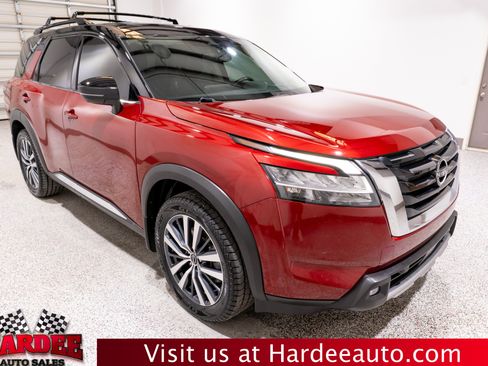 Used 2022 Nissan Pathfinder Platinum w/ Cargo Package AWD/4WD image 6