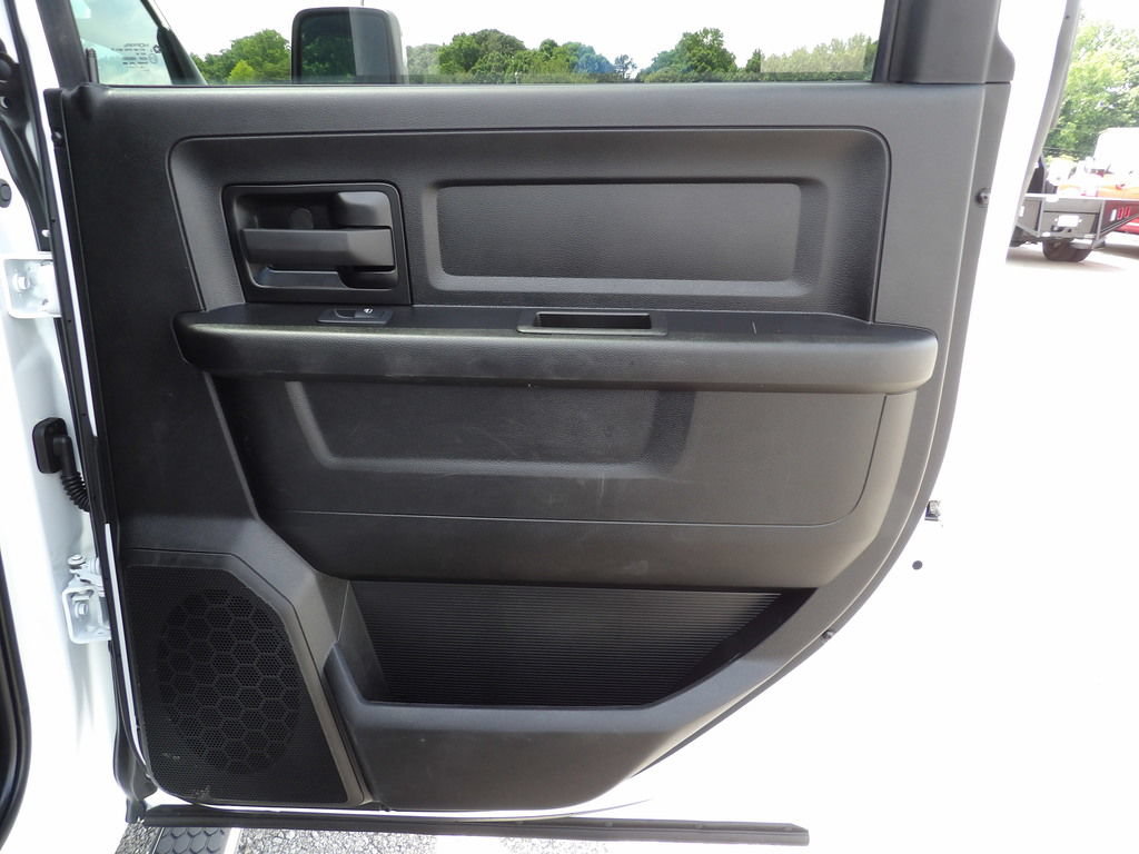 Used 2024 RAM 5500 Tradesman w/ Chrome Appearance Group AWD/4WD image 34