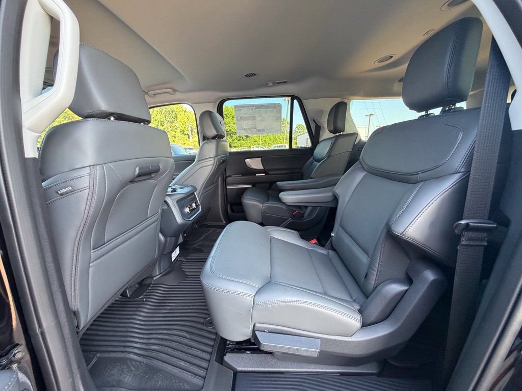 New 2026 Ford Expedition Max Active RWD image 17
