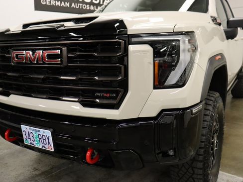 Used 2026 GMC Sierra 2500 AT4X AWD/4WD image 2